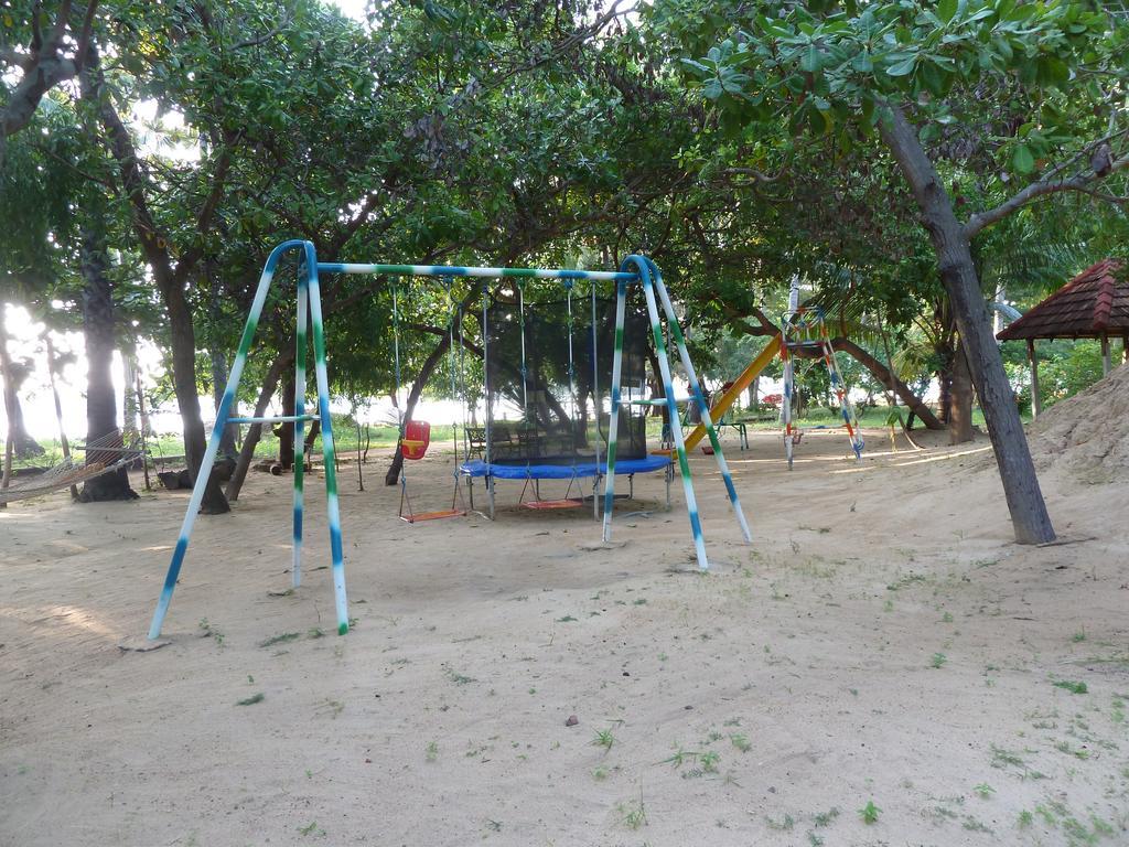 Riviera Resort Batticaloa Exterior foto