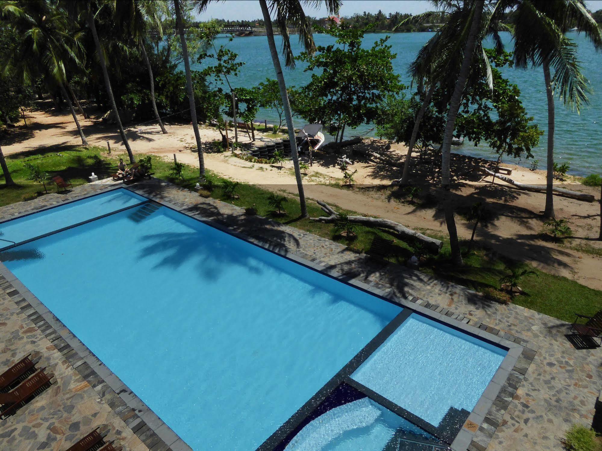 Riviera Resort Batticaloa Exterior foto